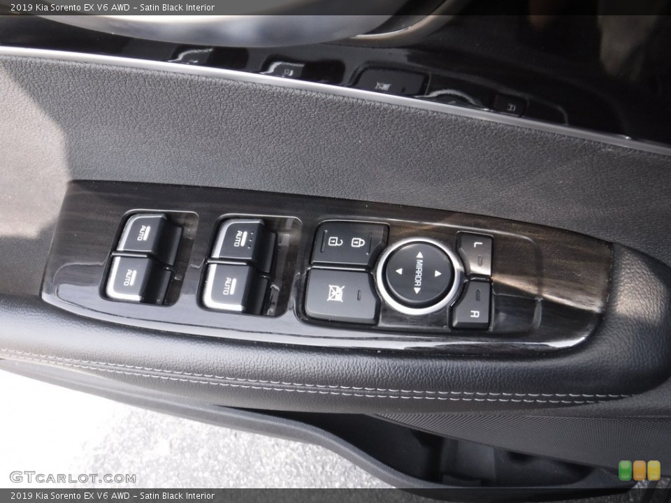 Satin Black Interior Controls for the 2019 Kia Sorento EX V6 AWD #146143305