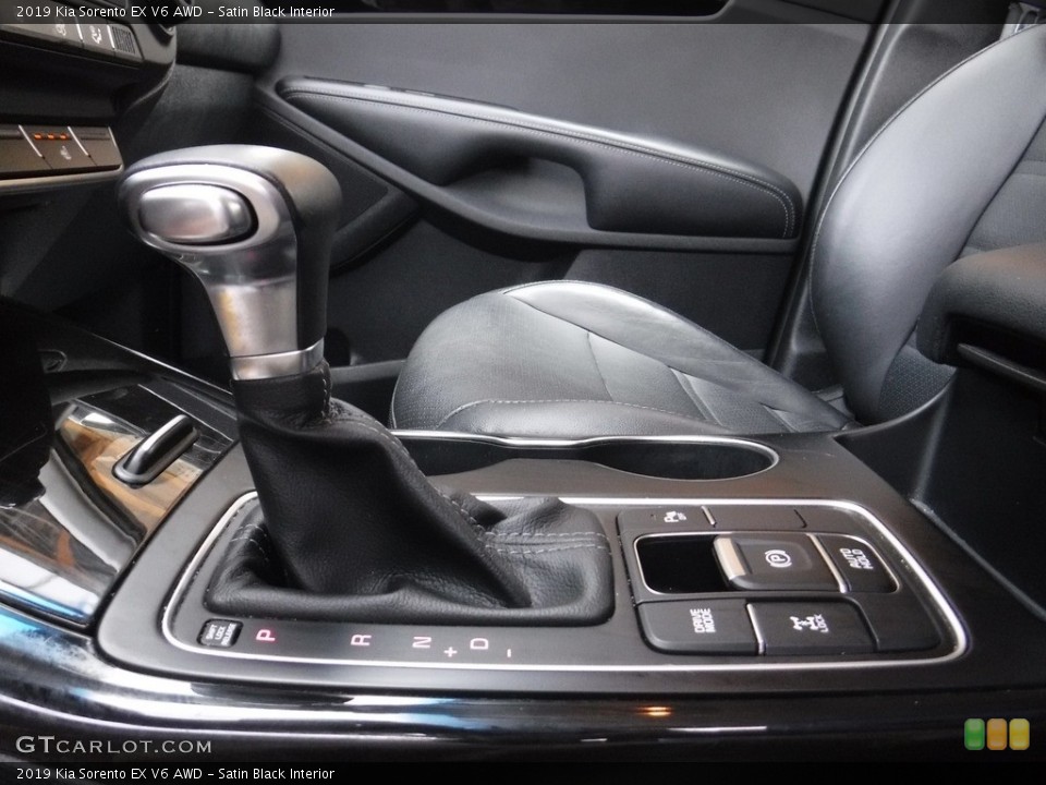 Satin Black Interior Transmission for the 2019 Kia Sorento EX V6 AWD #146143420