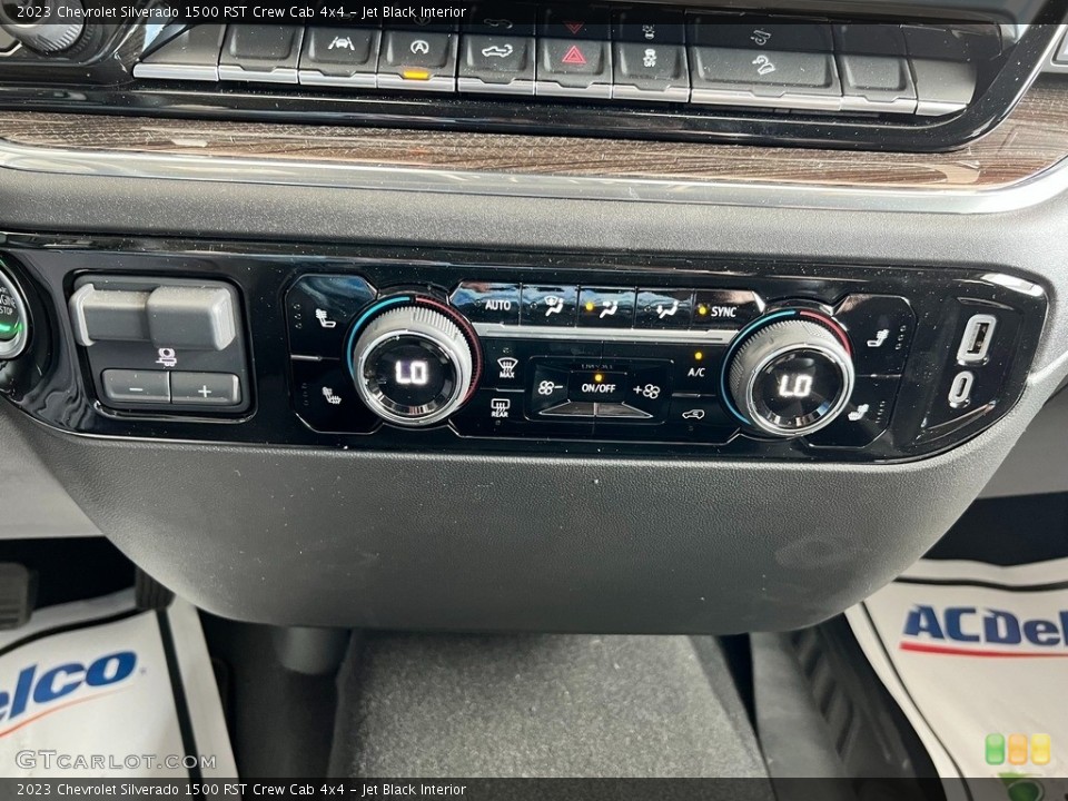Jet Black Interior Controls for the 2023 Chevrolet Silverado 1500 RST Crew Cab 4x4 #146146540