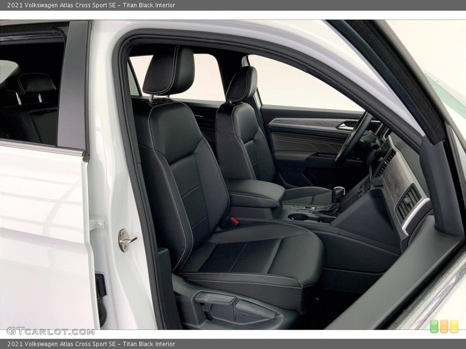 Titan Black Interior Photo for the 2021 Volkswagen Atlas Cross Sport SE #146146812