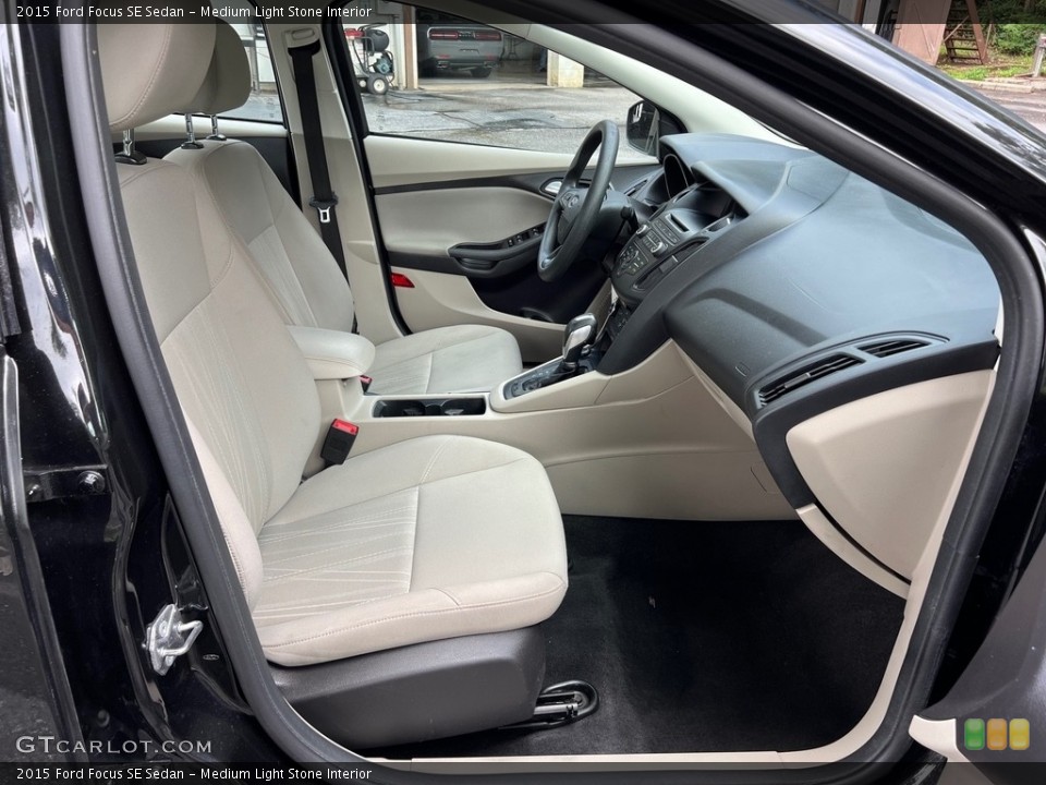 Medium Light Stone 2015 Ford Focus Interiors