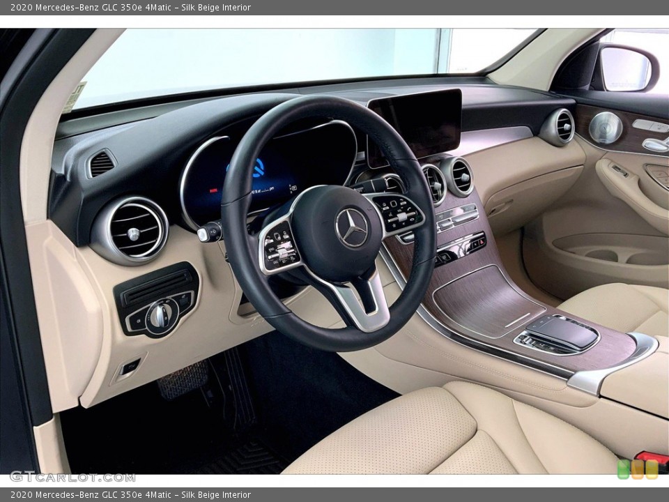Silk Beige Interior Photo for the 2020 Mercedes-Benz GLC 350e 4Matic #146152311
