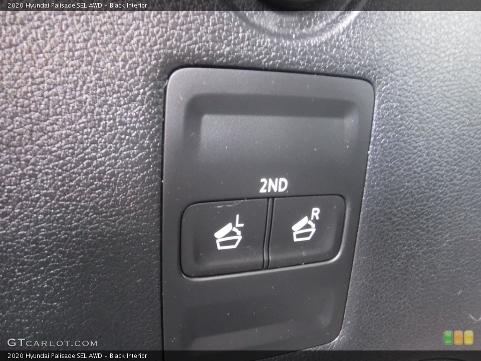 Black Interior Controls for the 2020 Hyundai Palisade SEL AWD #146156319