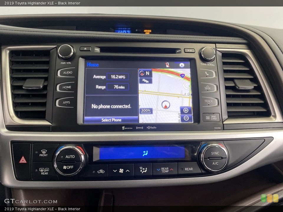 Black Interior Controls for the 2019 Toyota Highlander XLE #146158332