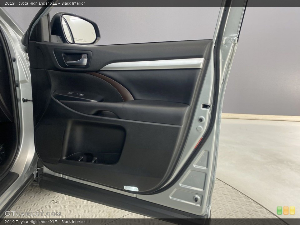 Black Interior Door Panel for the 2019 Toyota Highlander XLE #146158512