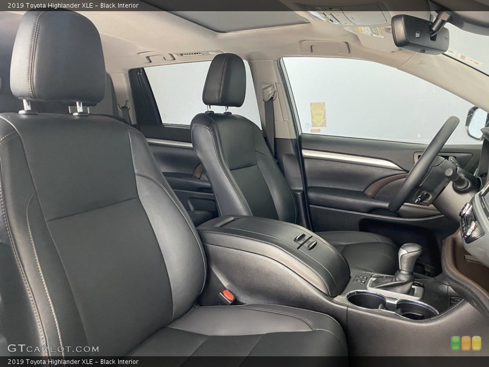 Black 2019 Toyota Highlander Interiors