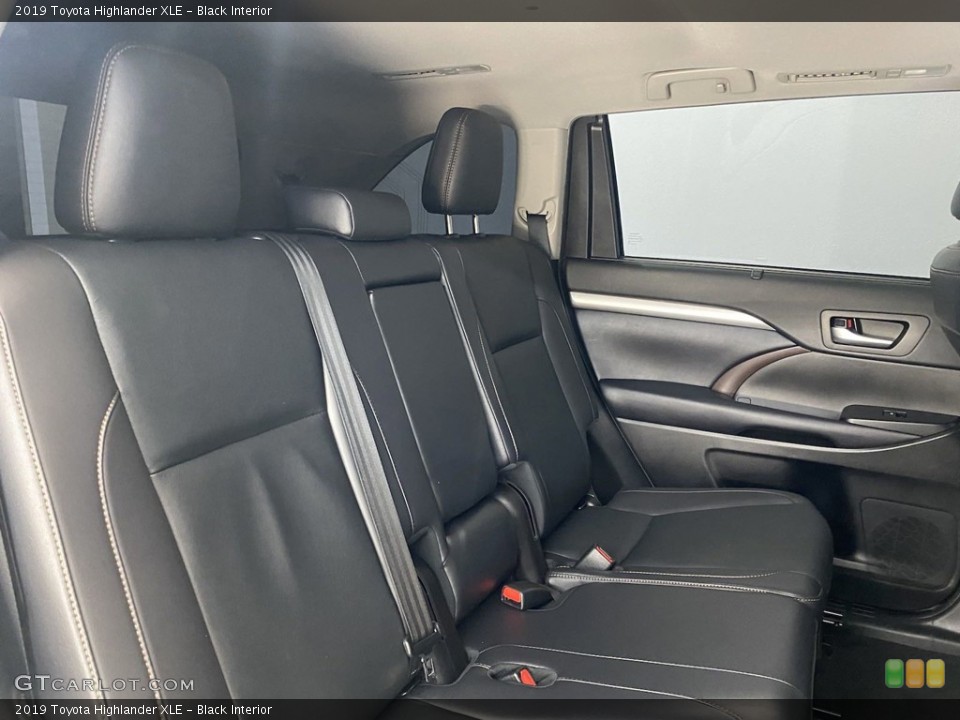 Black Interior Rear Seat for the 2019 Toyota Highlander XLE #146158620