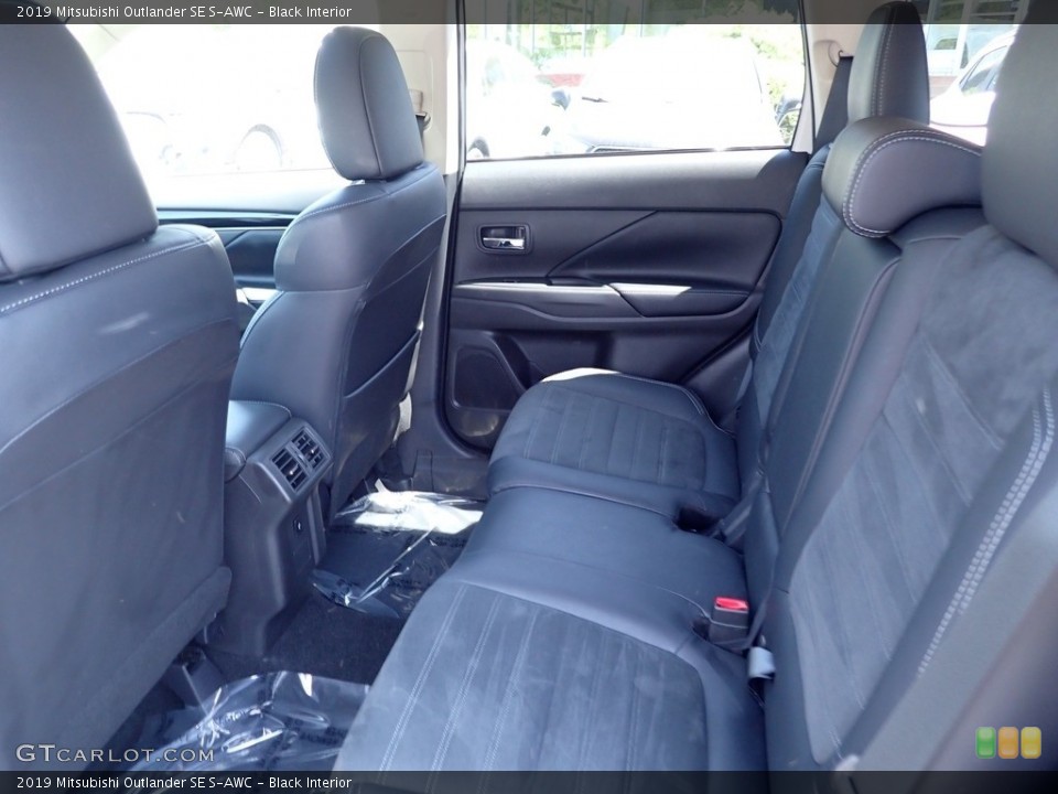 Black Interior Rear Seat for the 2019 Mitsubishi Outlander SE S-AWC #146161896
