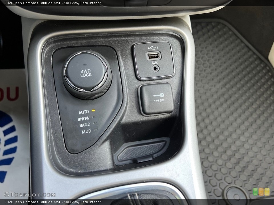 Ski Gray/Black Interior Controls for the 2020 Jeep Compass Latitude 4x4 #146167326