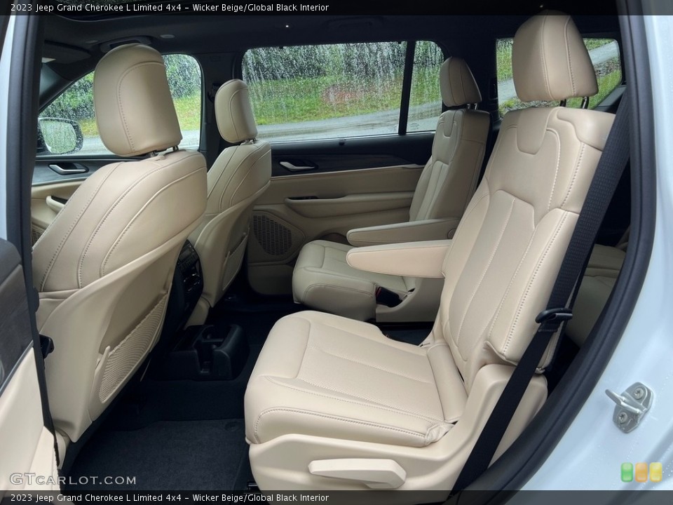 Wicker Beige/Global Black Interior Rear Seat for the 2023 Jeep Grand Cherokee L Limited 4x4 #146172627