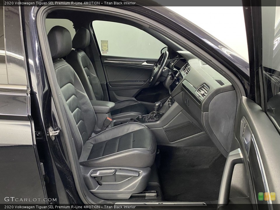 Titan Black 2020 Volkswagen Tiguan Interiors