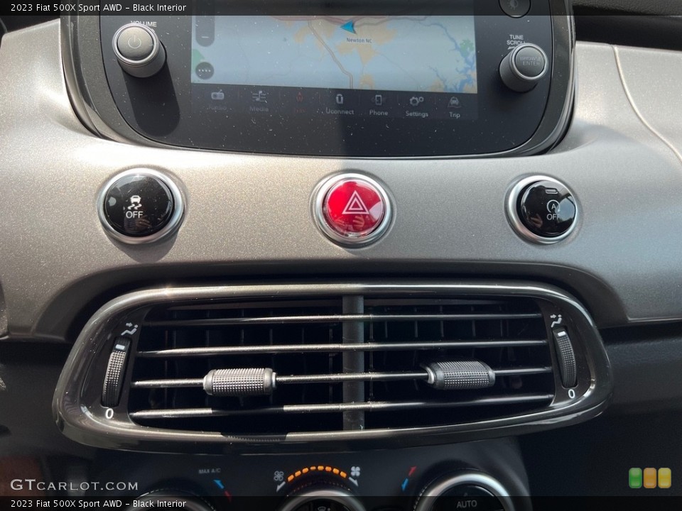 Black Interior Controls for the 2023 Fiat 500X Sport AWD #146189367