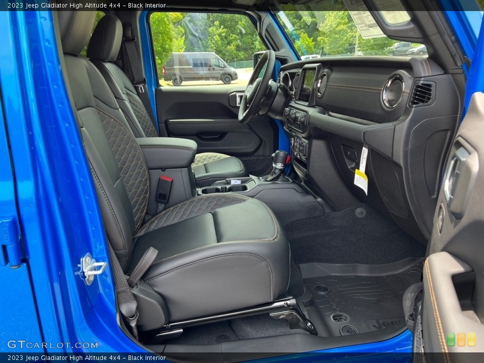 Black Interior Front Seat for the 2023 Jeep Gladiator High Altitude 4x4 #146190009