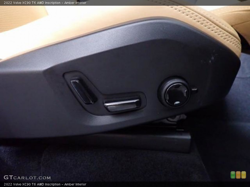 Amber 2022 Volvo XC90 Interiors