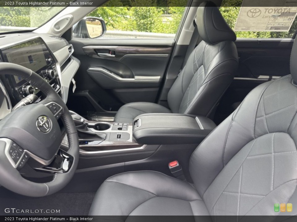 Black Interior Front Seat for the 2023 Toyota Highlander Platinum #146206335