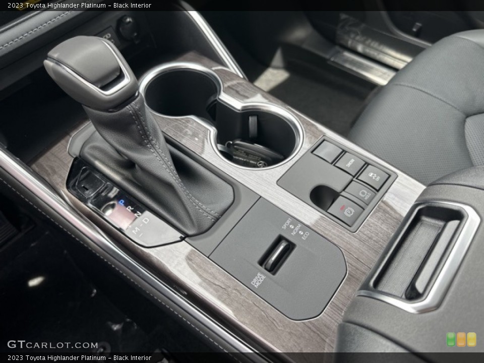 Black Interior Transmission for the 2023 Toyota Highlander Platinum #146206460