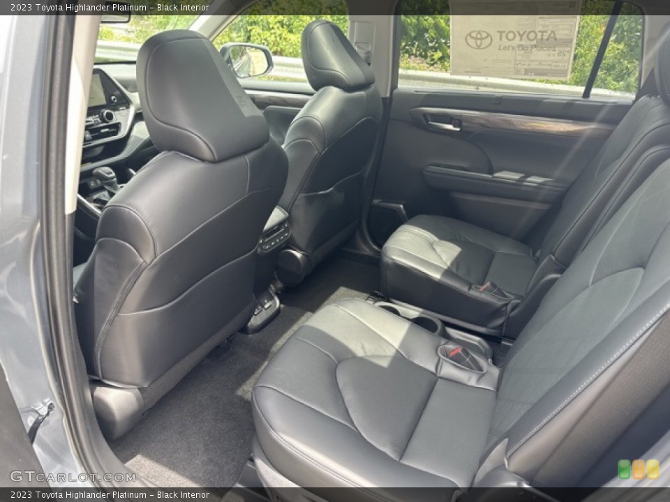 Black Interior Rear Seat for the 2023 Toyota Highlander Platinum #146206620