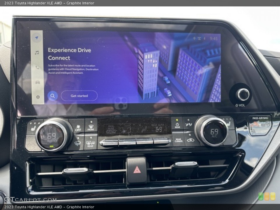 Graphite Interior Controls for the 2023 Toyota Highlander XLE AWD #146207019