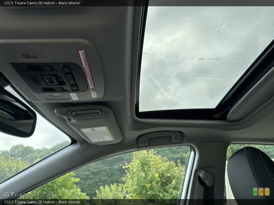 Black Interior Sunroof for the 2023 Toyota Camry SE Hybrid #146208882