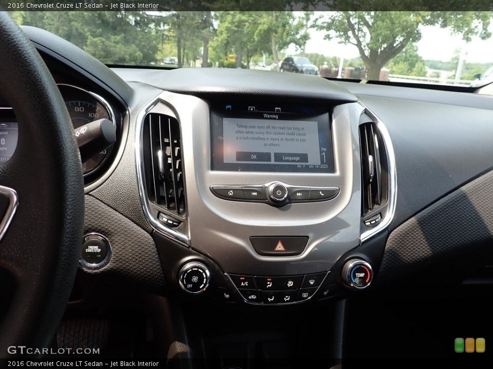 Jet Black Interior Controls for the 2016 Chevrolet Cruze LT Sedan #146217297