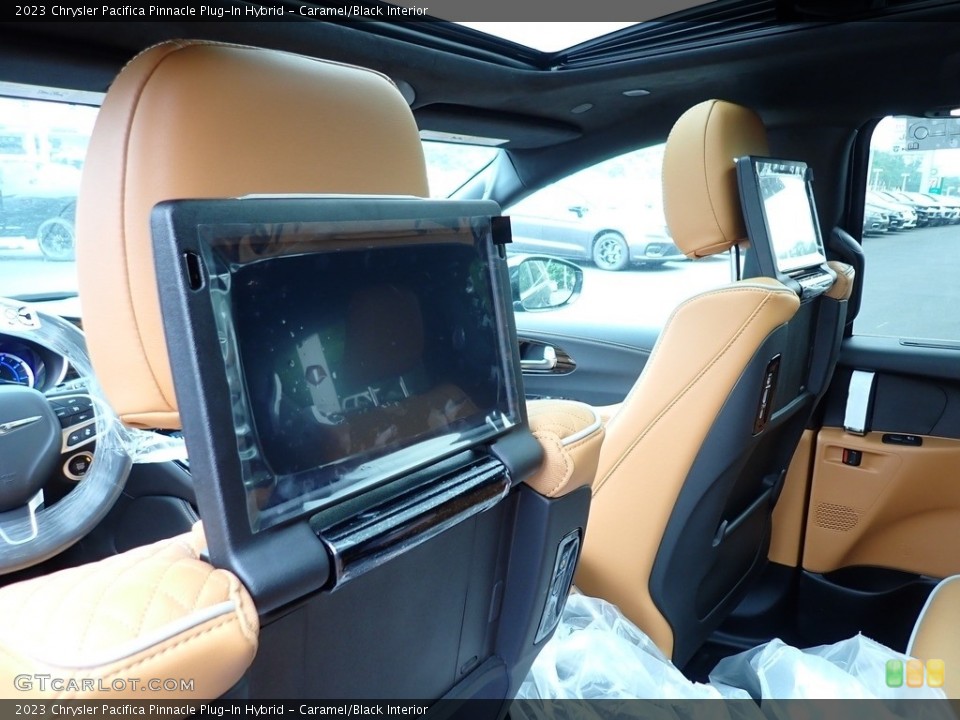 Caramel/Black Interior Entertainment System for the 2023 Chrysler Pacifica Pinnacle Plug-In Hybrid #146227662