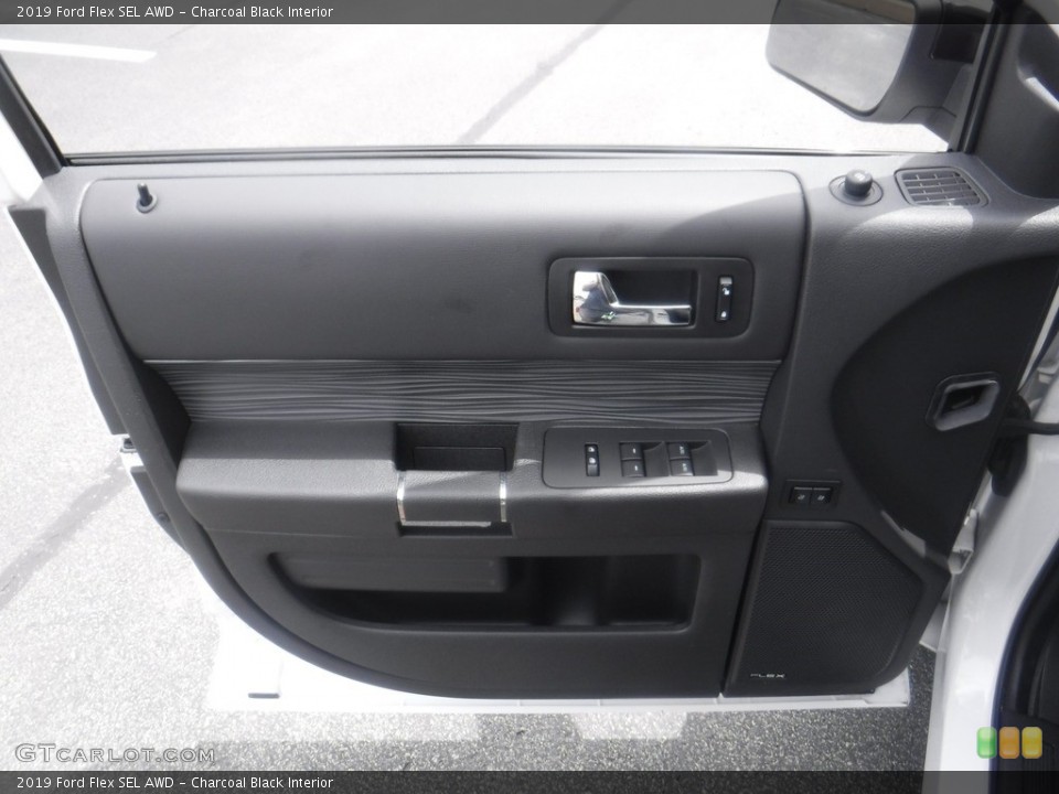 Charcoal Black Interior Door Panel for the 2019 Ford Flex SEL AWD #146230641