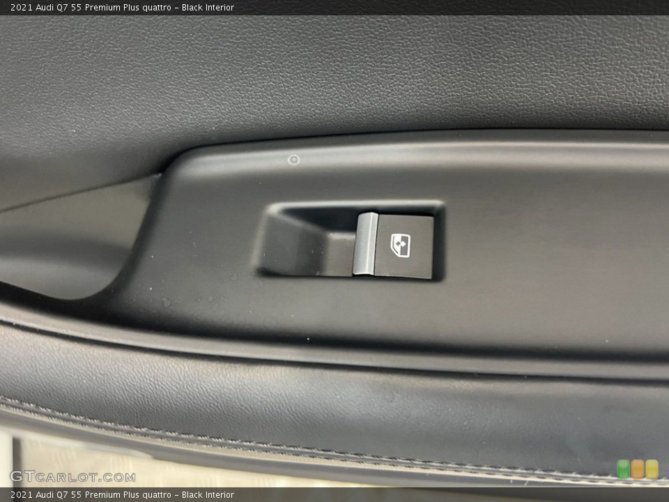 Black Interior Door Panel for the 2021 Audi Q7 55 Premium Plus quattro #146230887
