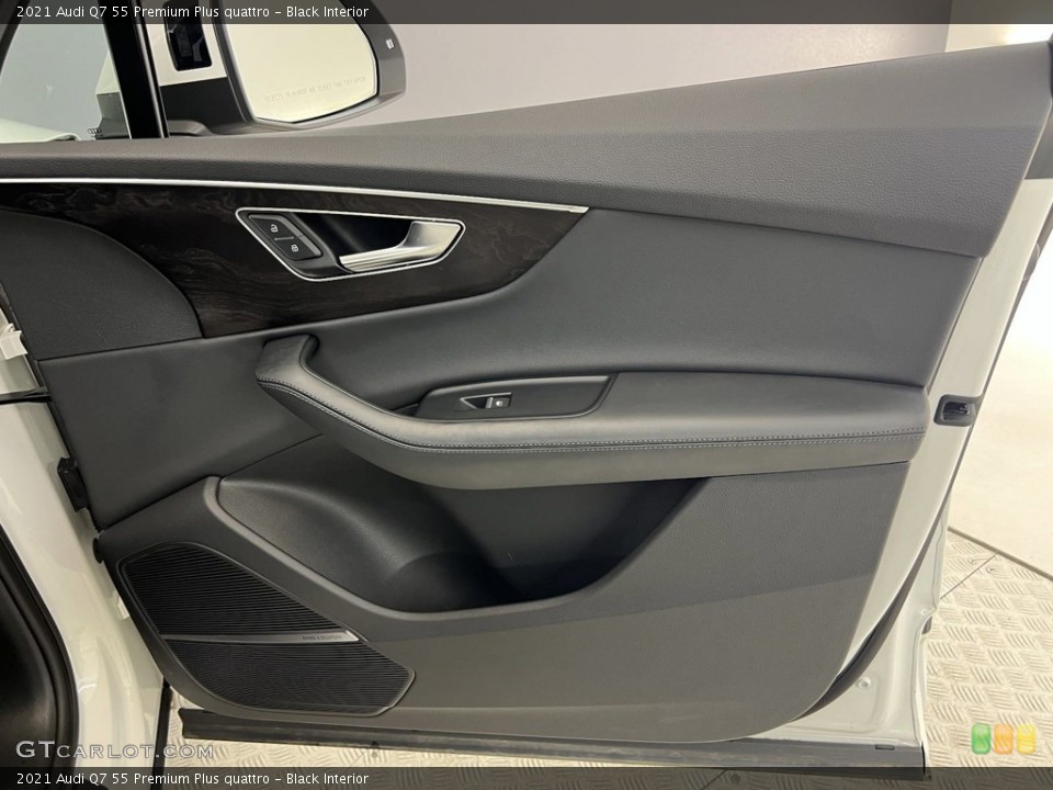 Black Interior Door Panel for the 2021 Audi Q7 55 Premium Plus quattro #146230899