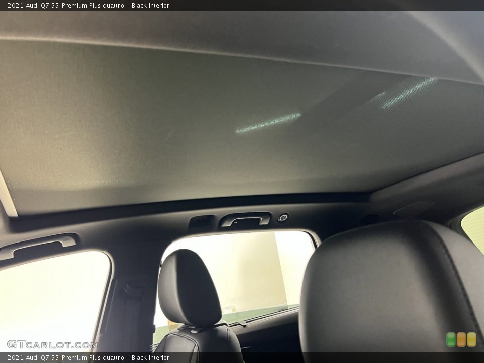 Black Interior Sunroof for the 2021 Audi Q7 55 Premium Plus quattro #146231046