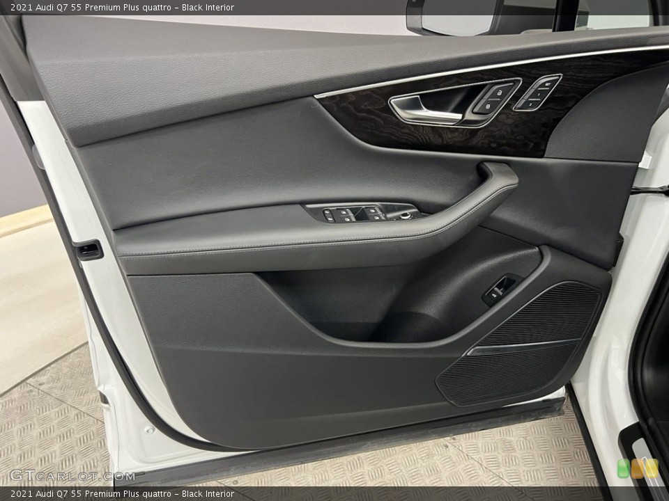 Black Interior Door Panel for the 2021 Audi Q7 55 Premium Plus quattro #146231142