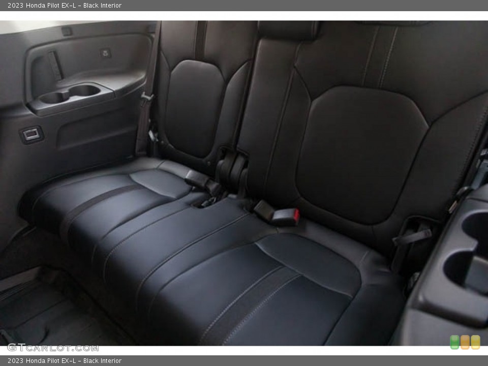 Black Interior Rear Seat for the 2023 Honda Pilot EX-L #146239512