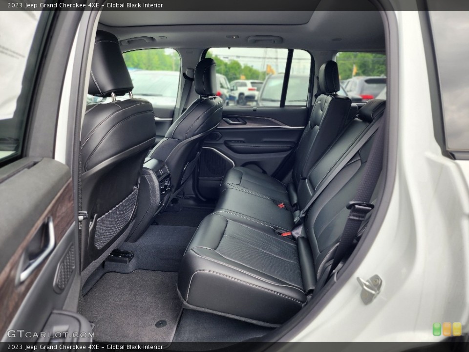Global Black Interior Rear Seat for the 2023 Jeep Grand Cherokee 4XE #146256483