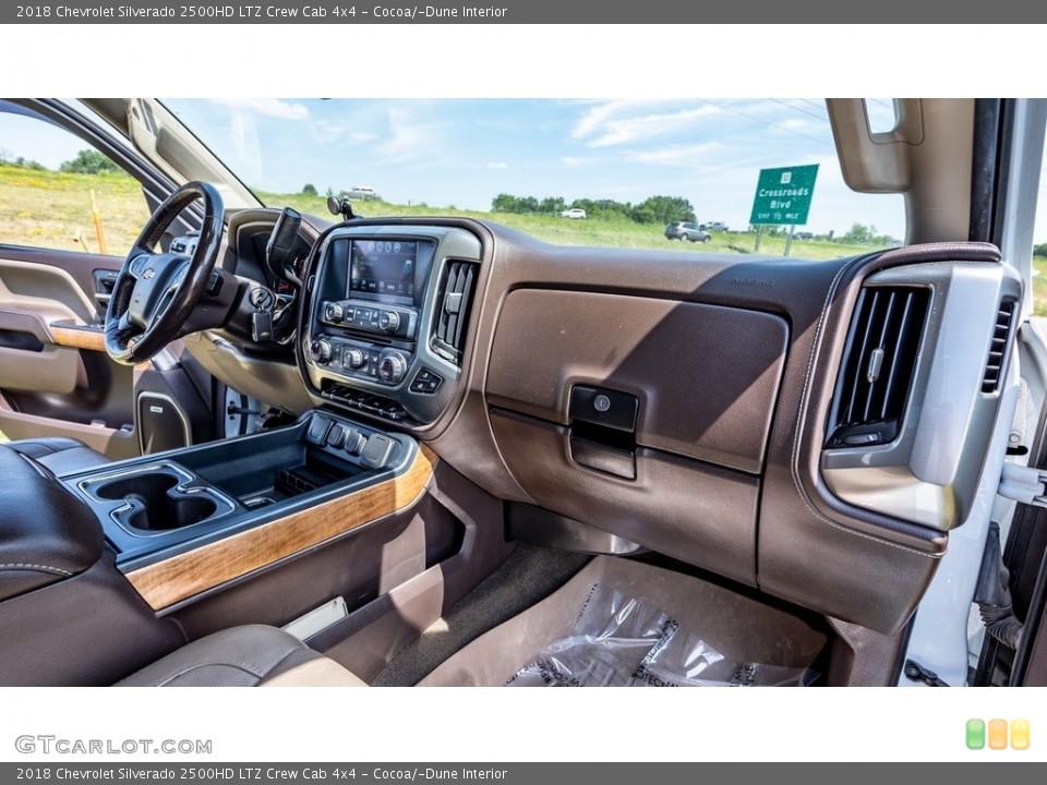 Cocoa/­Dune Interior Dashboard for the 2018 Chevrolet Silverado 2500HD LTZ Crew Cab 4x4 #146263529