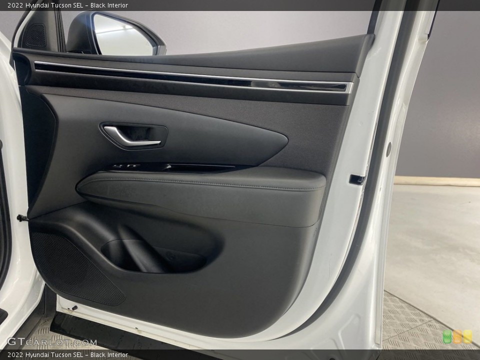 Black Interior Door Panel for the 2022 Hyundai Tucson SEL #146263964
