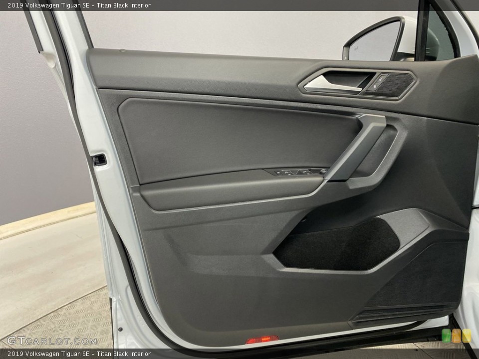 Titan Black Interior Door Panel for the 2019 Volkswagen Tiguan SE #146265200