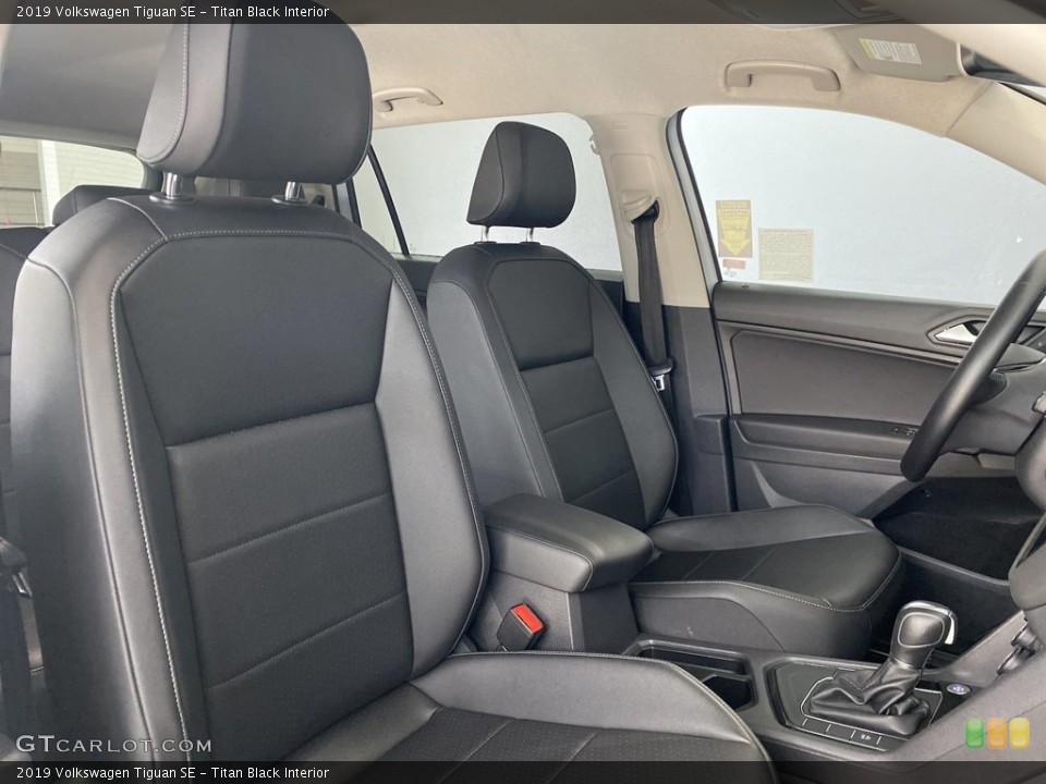 Titan Black 2019 Volkswagen Tiguan Interiors