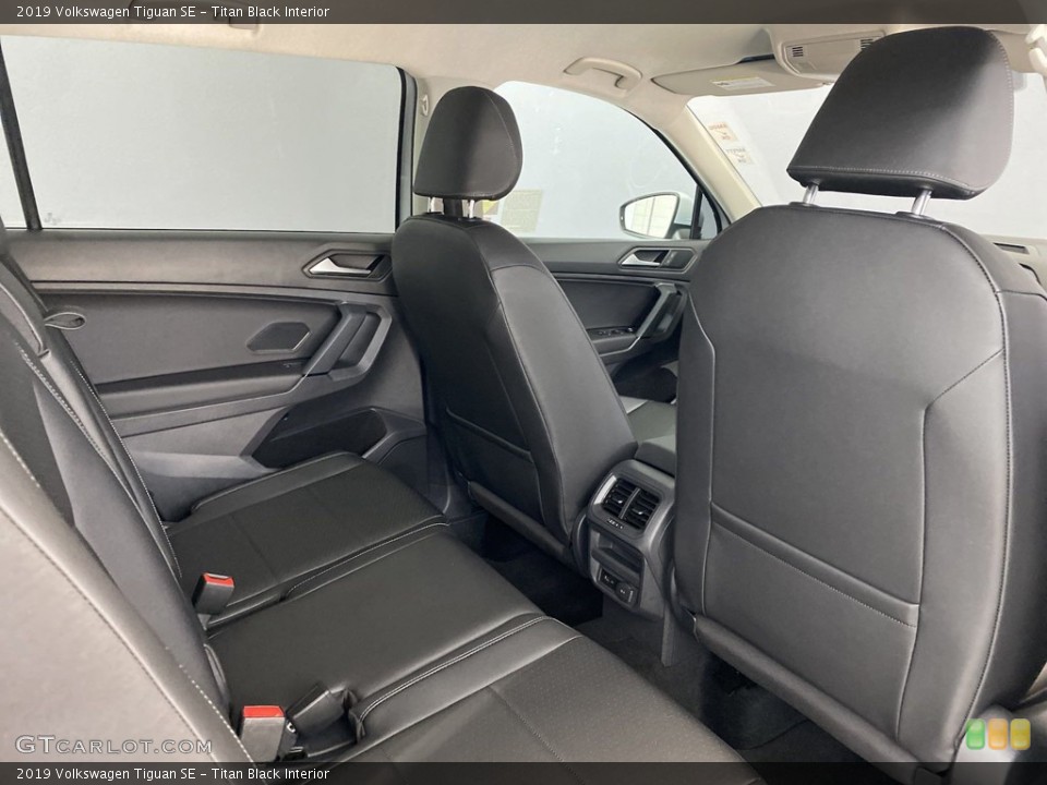 Titan Black Interior Rear Seat for the 2019 Volkswagen Tiguan SE #146265707
