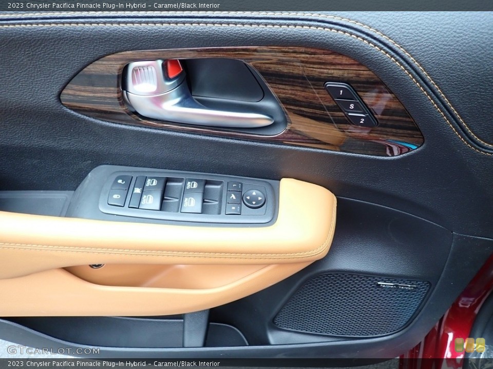Caramel/Black Interior Door Panel for the 2023 Chrysler Pacifica Pinnacle Plug-In Hybrid #146271542