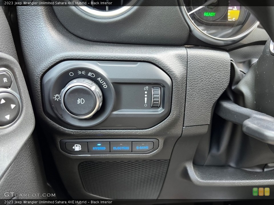 Black Interior Controls for the 2023 Jeep Wrangler Unlimited Sahara 4XE Hybrid #146271926