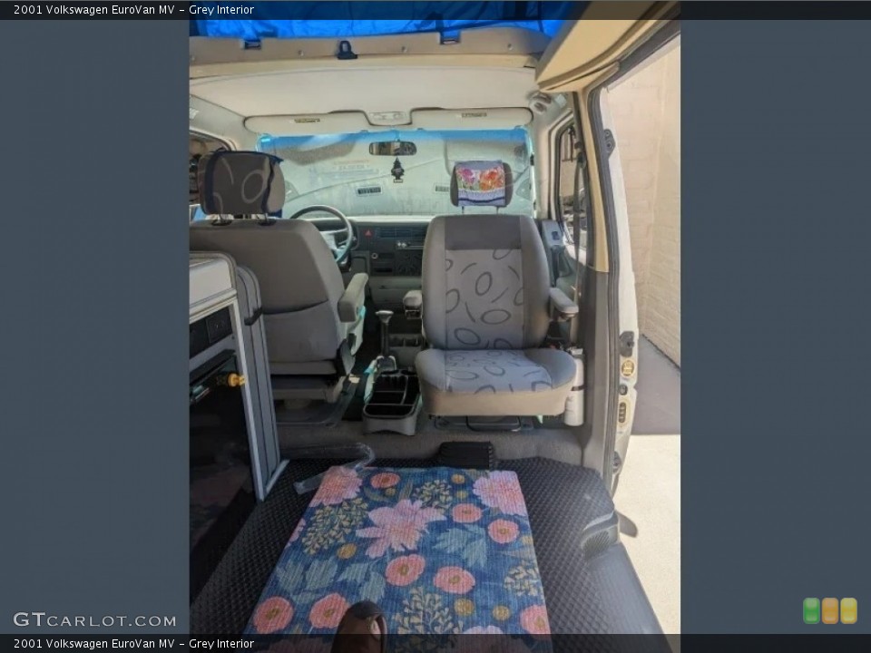 Grey Interior Front Seat for the 2001 Volkswagen EuroVan MV #146283742