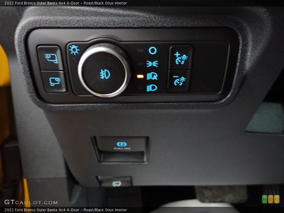 Roast/Black Onyx Interior Controls for the 2022 Ford Bronco Outer Banks 4x4 4-Door #146292794