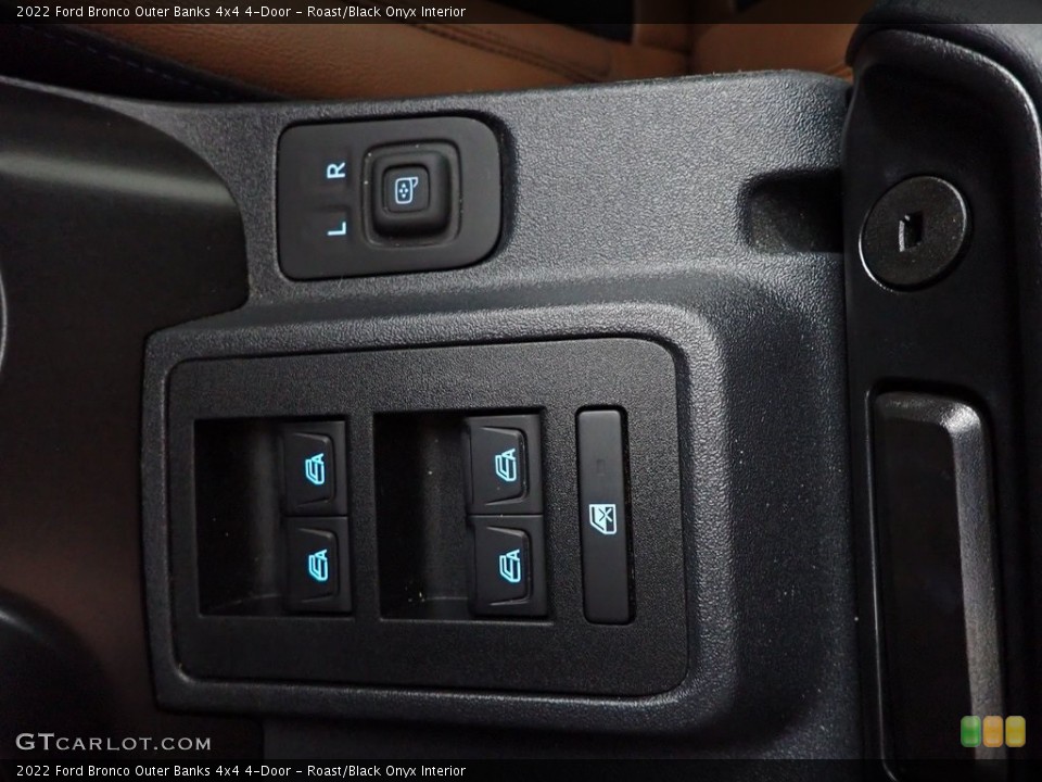 Roast/Black Onyx Interior Controls for the 2022 Ford Bronco Outer Banks 4x4 4-Door #146293070