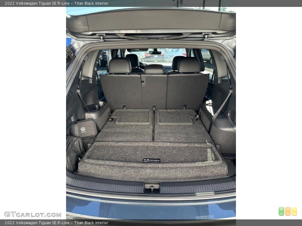 Titan Black Interior Trunk for the 2022 Volkswagen Tiguan SE R-Line #146293096