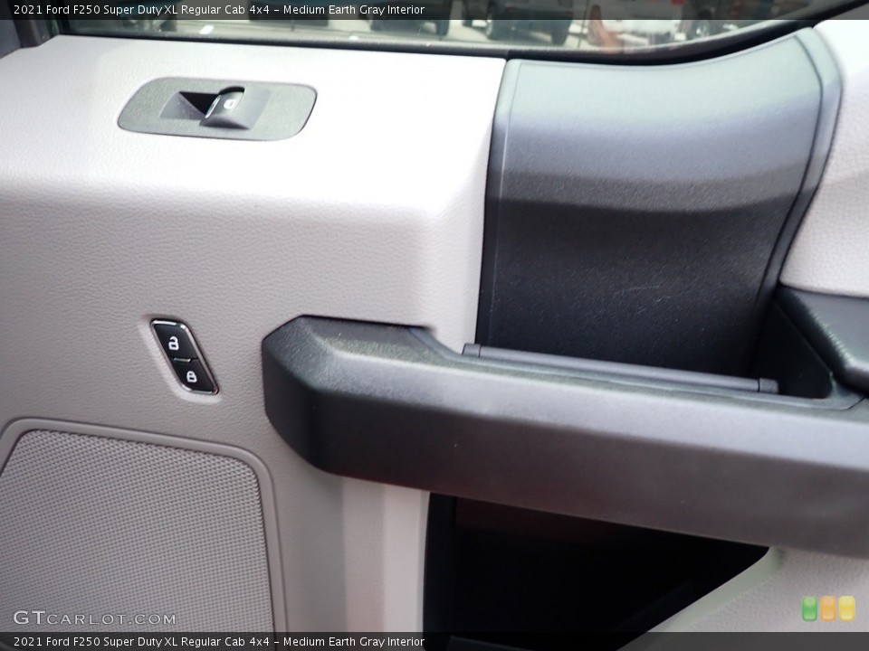 Medium Earth Gray Interior Door Panel for the 2021 Ford F250 Super Duty XL Regular Cab 4x4 #146293592