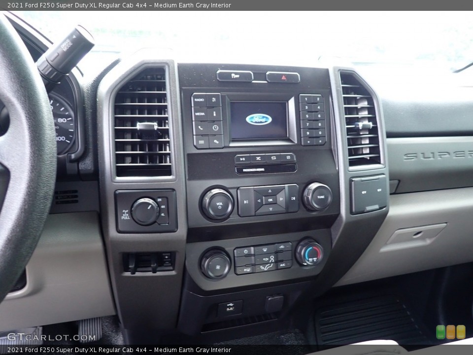 Medium Earth Gray Interior Controls for the 2021 Ford F250 Super Duty XL Regular Cab 4x4 #146293730
