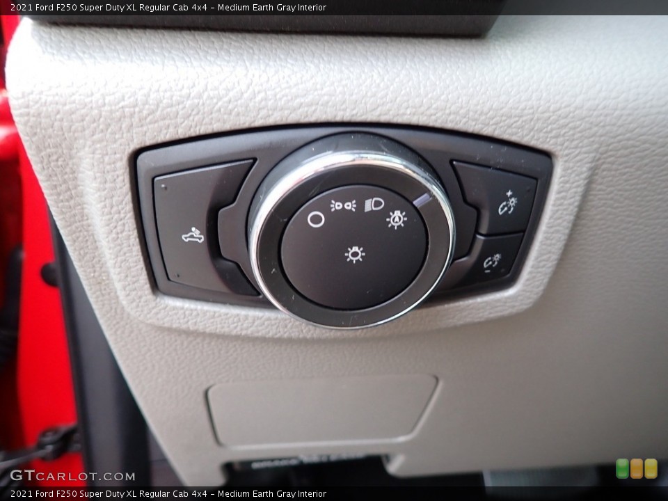 Medium Earth Gray Interior Controls for the 2021 Ford F250 Super Duty XL Regular Cab 4x4 #146293946