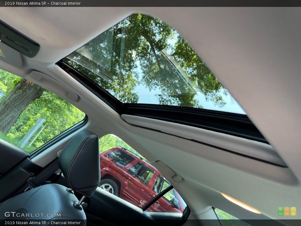Charcoal Interior Sunroof for the 2019 Nissan Altima SR #146295758
