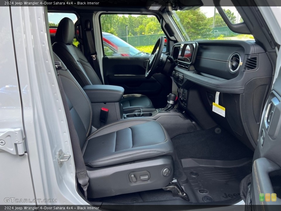 Black Interior Front Seat for the 2024 Jeep Wrangler 4-Door Sahara 4x4 #146297333