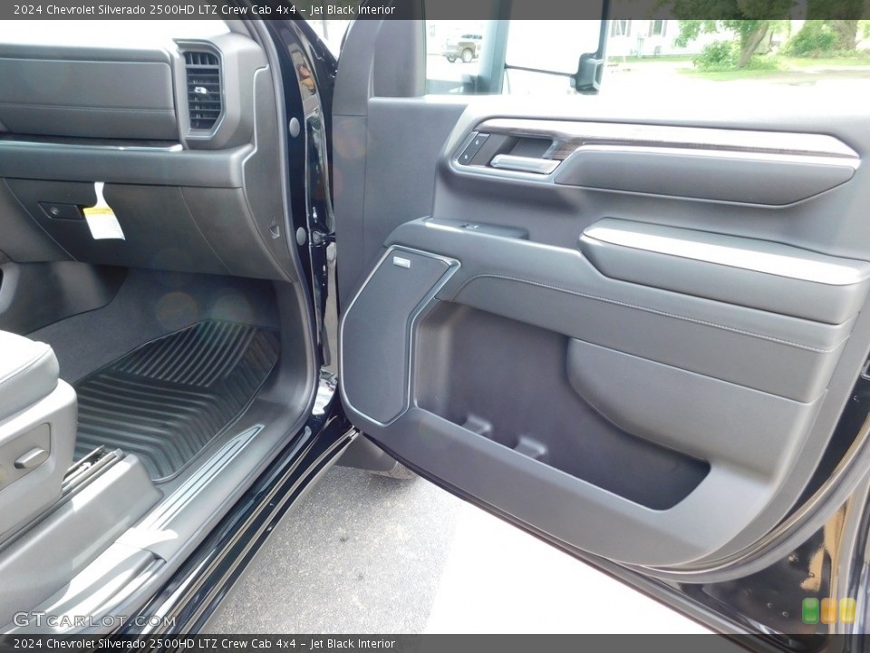 Jet Black Interior Door Panel for the 2024 Chevrolet Silverado 2500HD LTZ Crew Cab 4x4 #146310185