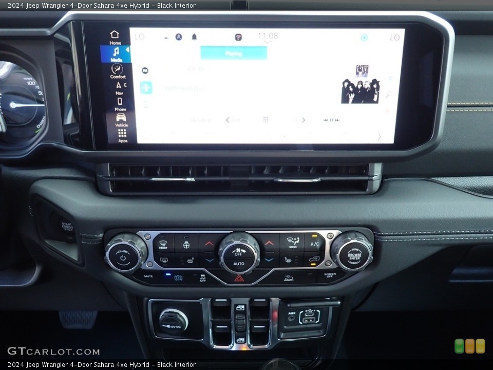 Black Interior Controls for the 2024 Jeep Wrangler 4-Door Sahara 4xe Hybrid #146315441